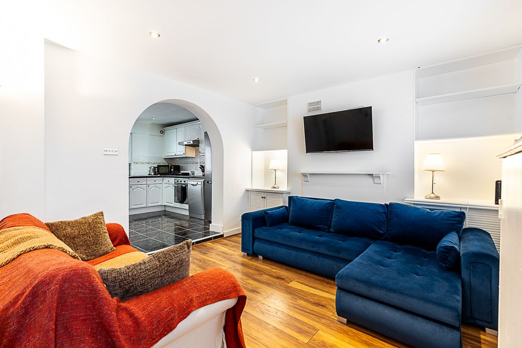 Property photo 1 of 24