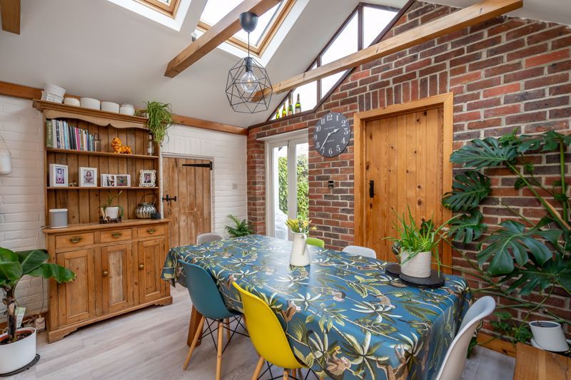 Property photo 3 of 18 Photo 4