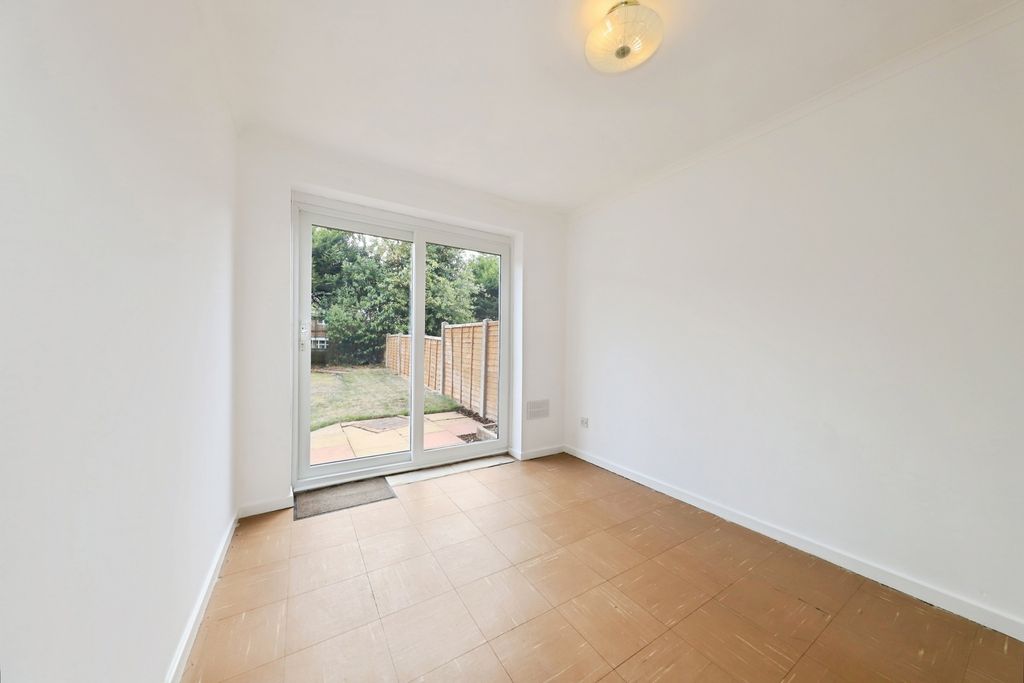 Property photo 3 of 12 Dining Room