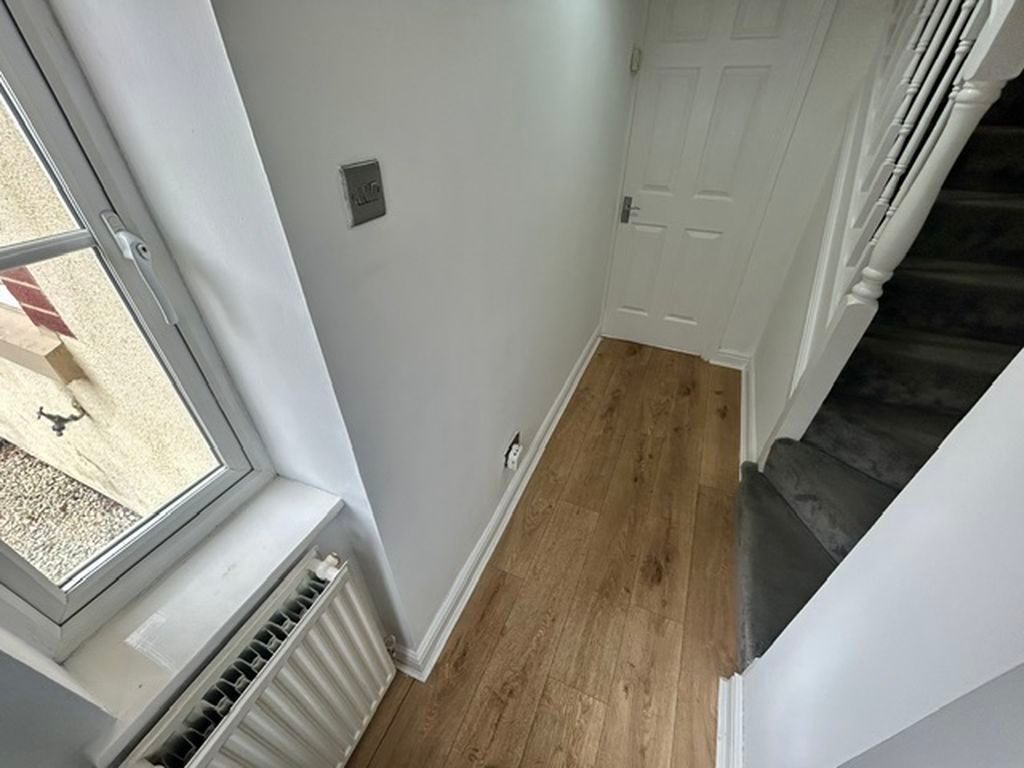 Property photo 2 of 13 Photo 9