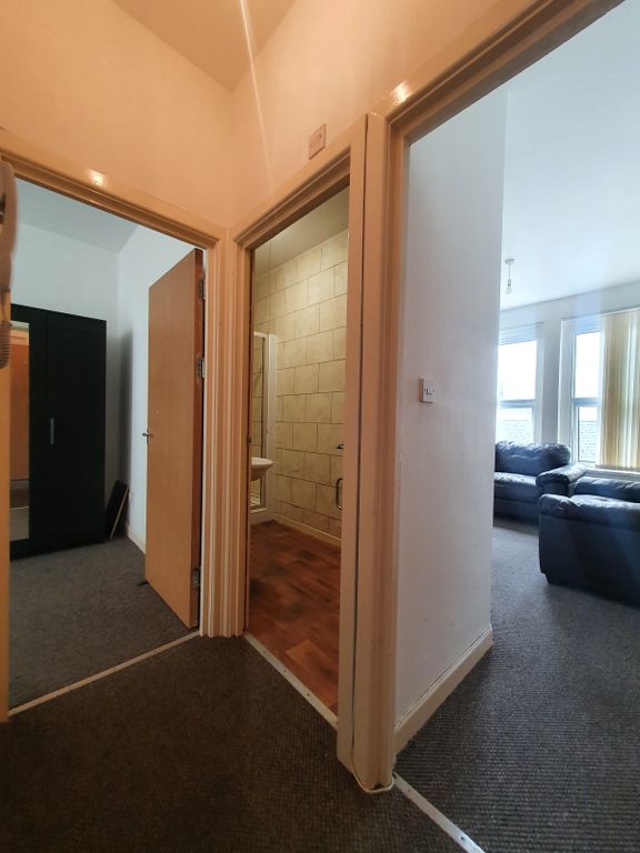Property photo 3 of 6 Gallery