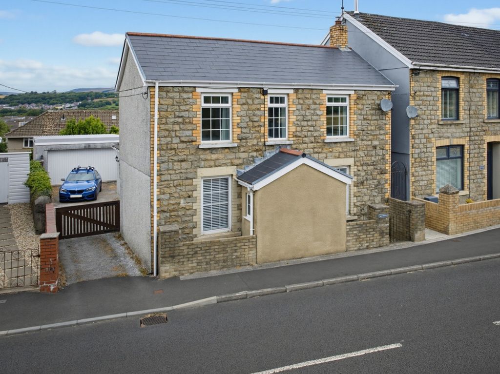 Property photo 1 of 41