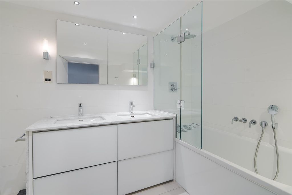 Property photo 3 of 9 6.Jpg