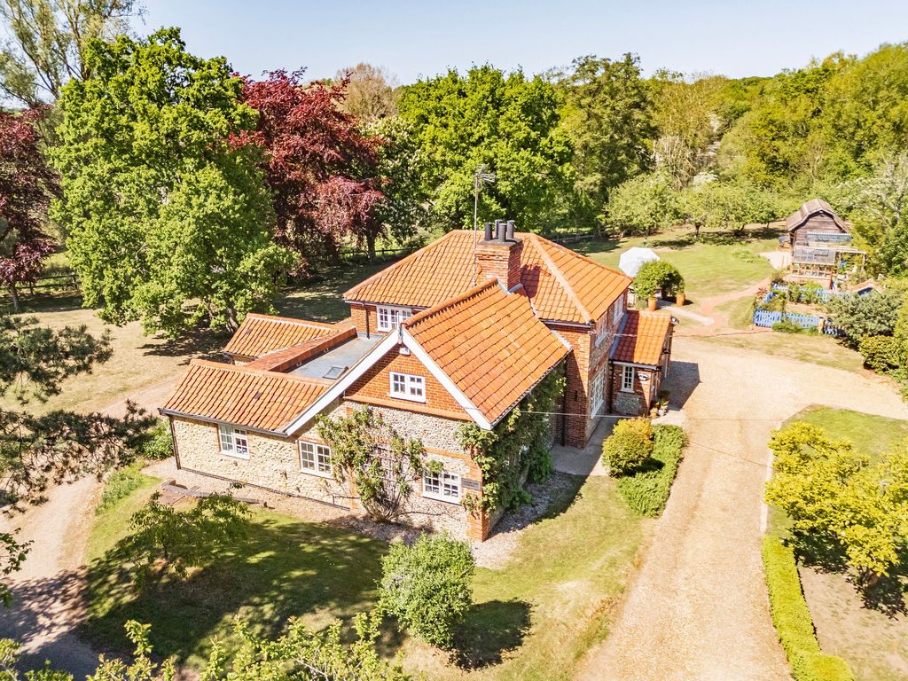 Property photo 1 of 35