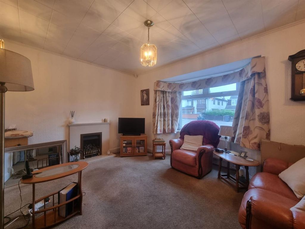 Property photo 2 of 14 Lounge / Diner