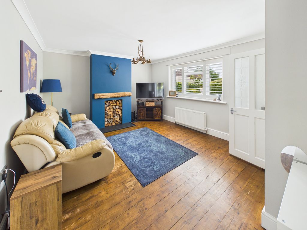 Property photo 2 of 12 Gallery