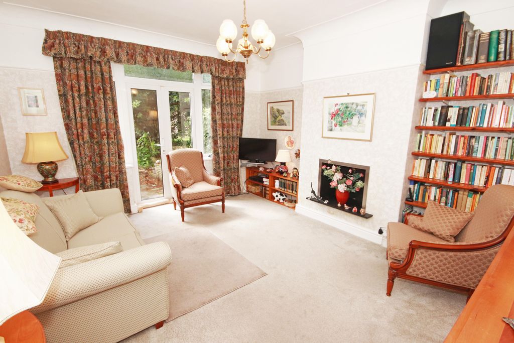 Property photo 3 of 17