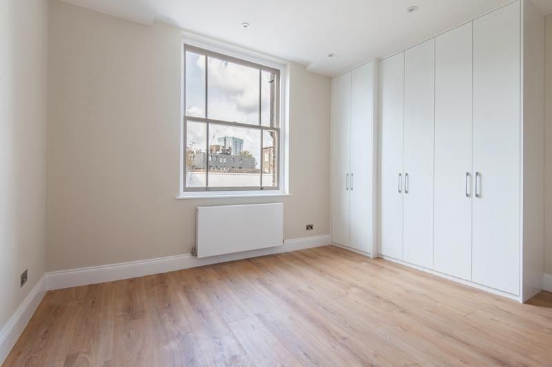 Property photo 2 of 18 35033_Low-Res(01).Jpg