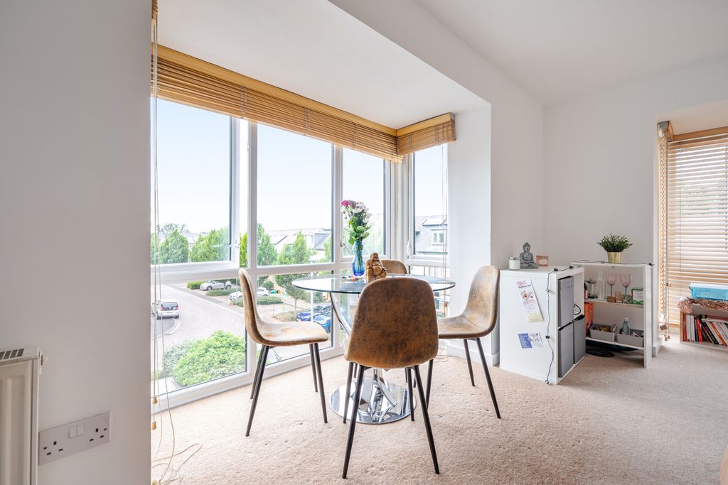Property photo 2 of 14 1468134-8-6A1Da31...