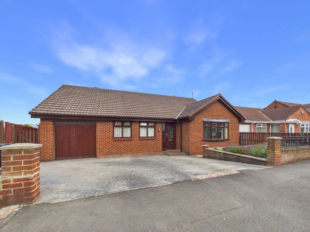 Property photo 1 of 15 External