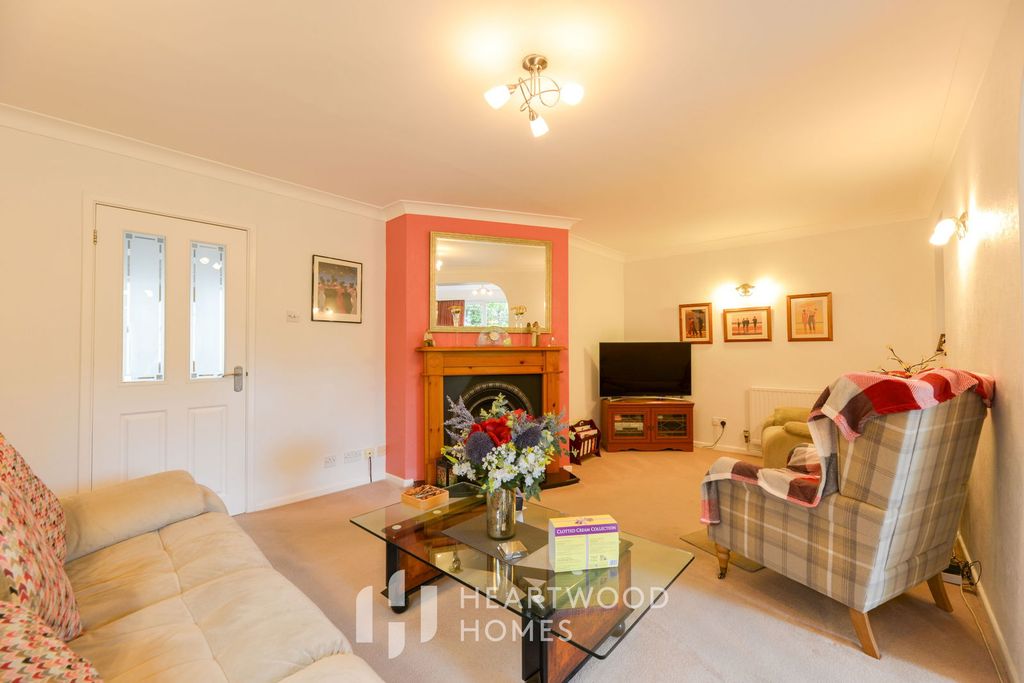 Property photo 3 of 26