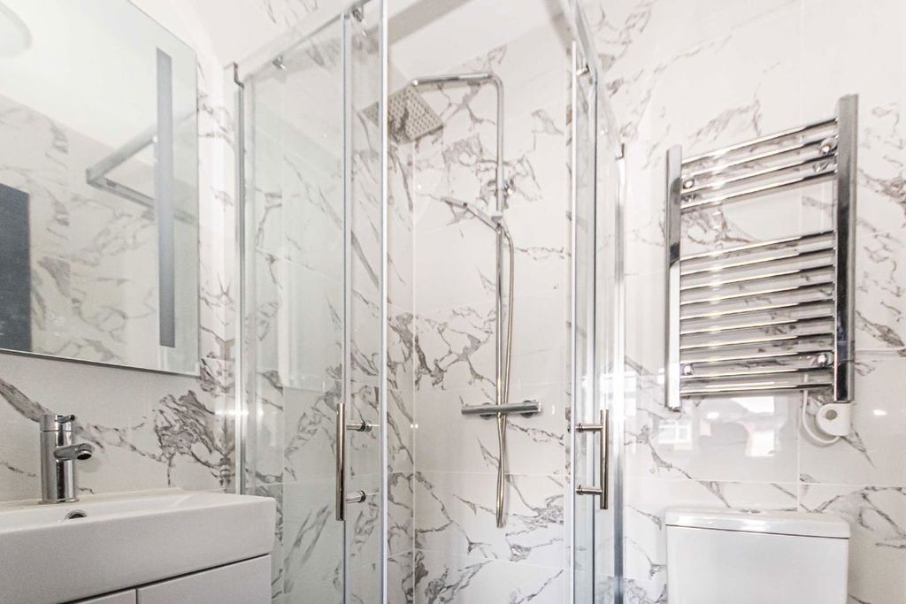 Property photo 3 of 3