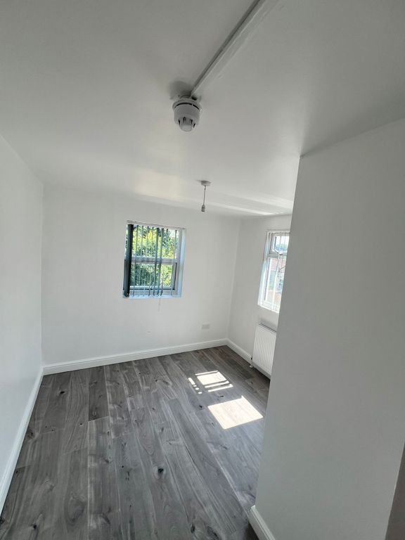 Property photo 3 of 3 Bedroom
