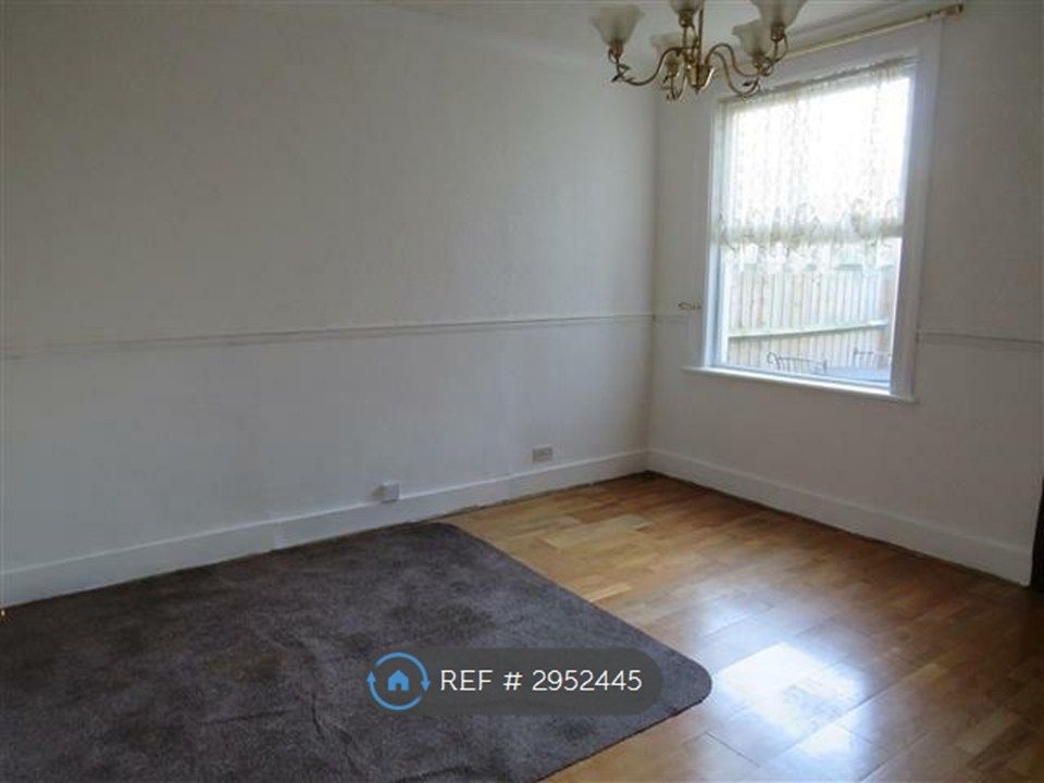 Property photo 2 of 9 Dining Room