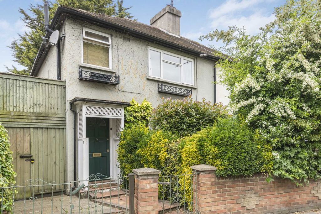 Property photo 1 of 8