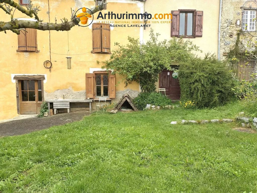 Property photo 2 of 33