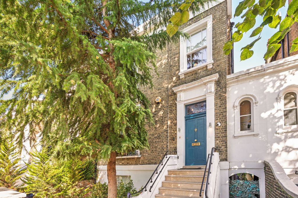 Property photo 1 of 18