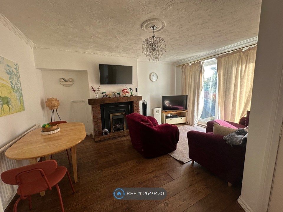 Property photo 3 of 8