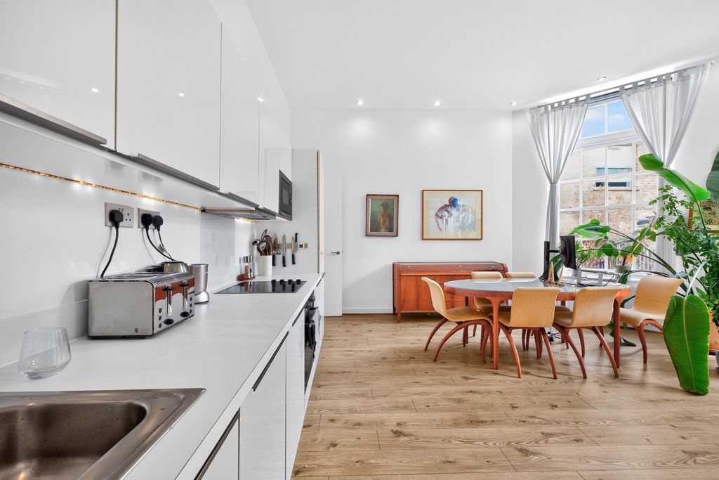 Property photo 3 of 14 Pbox-Img.Jpg