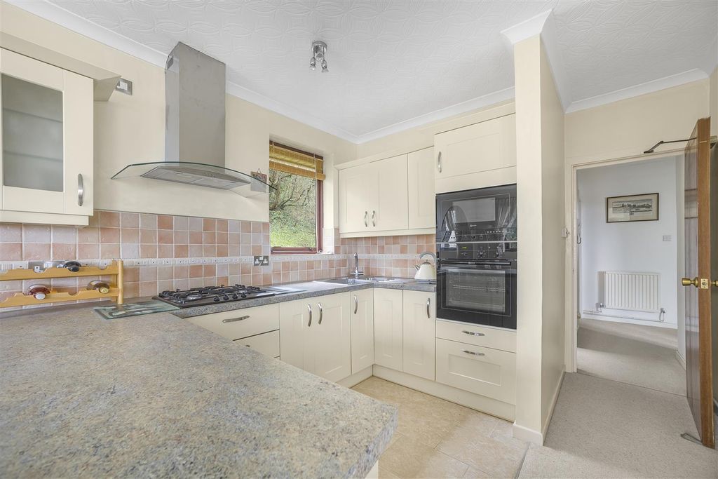 Additional image 6 of 1 bed flat for saleHeath Close, West Cross, Swansea SA3