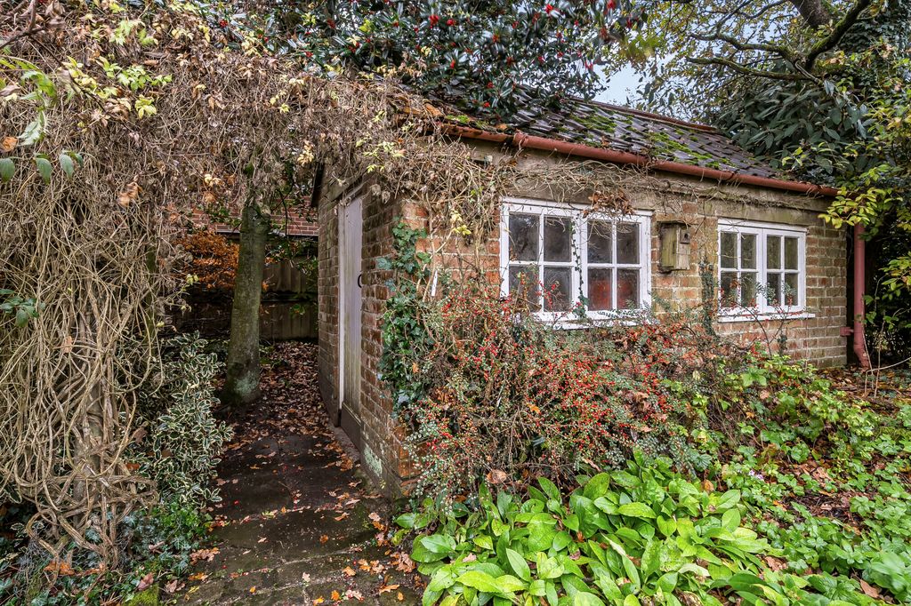 Property photo 3 of 18