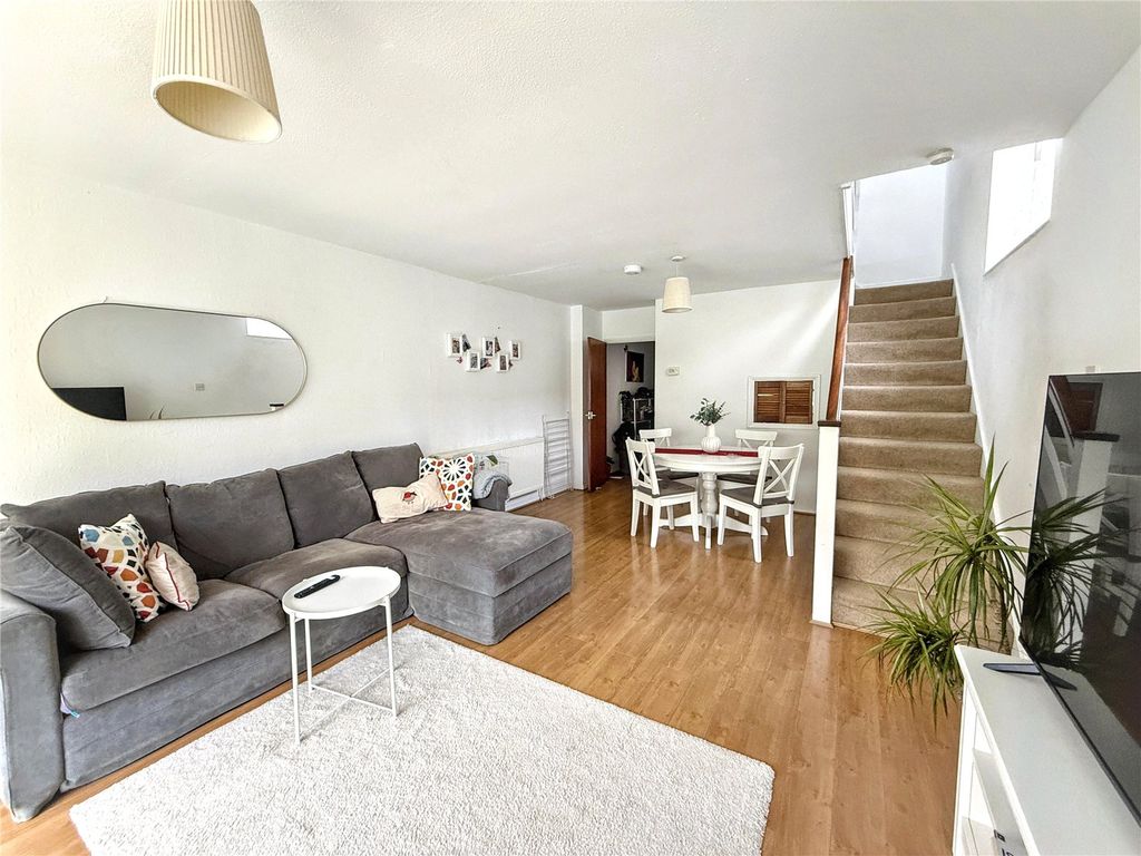 Property photo 3 of 15 Picture No. 05