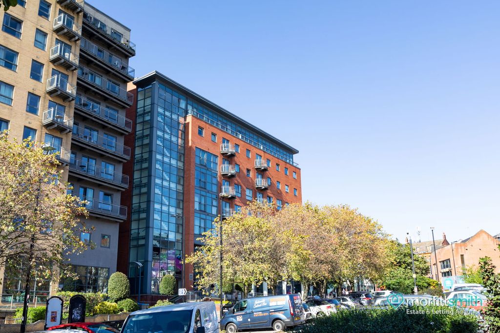 Property photo 2 of 18