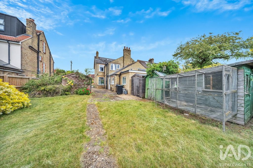 Property photo 3 of 38