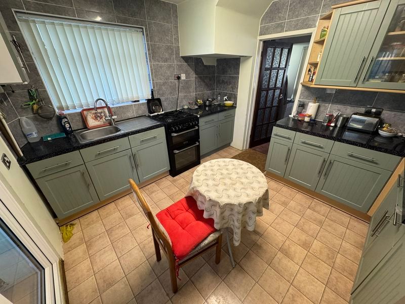 Property photo 3 of 13 Photo 6