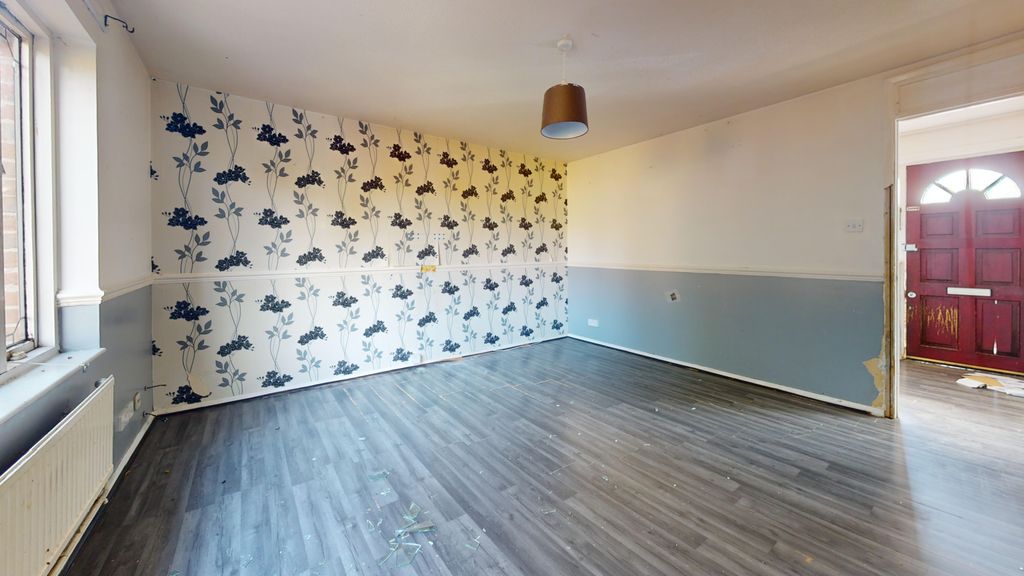 Property photo 3 of 19 21 Longworth Close, Thamesmead, London, Se28 8Pe
