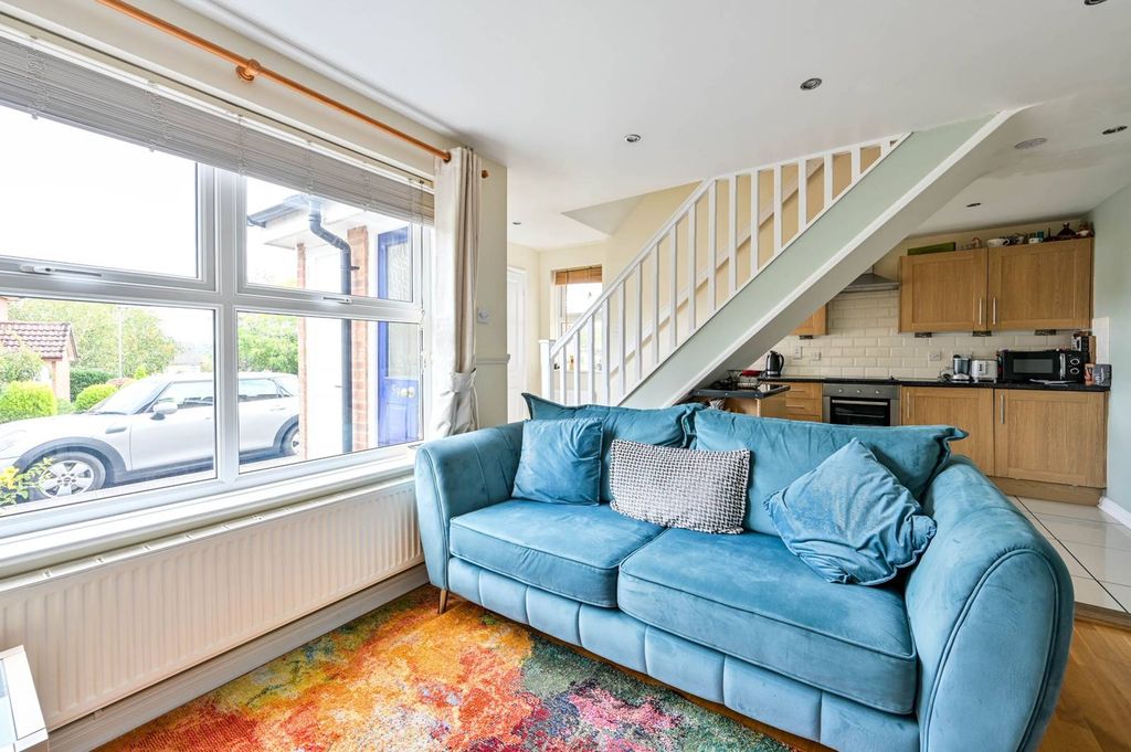 Property photo 3 of 8