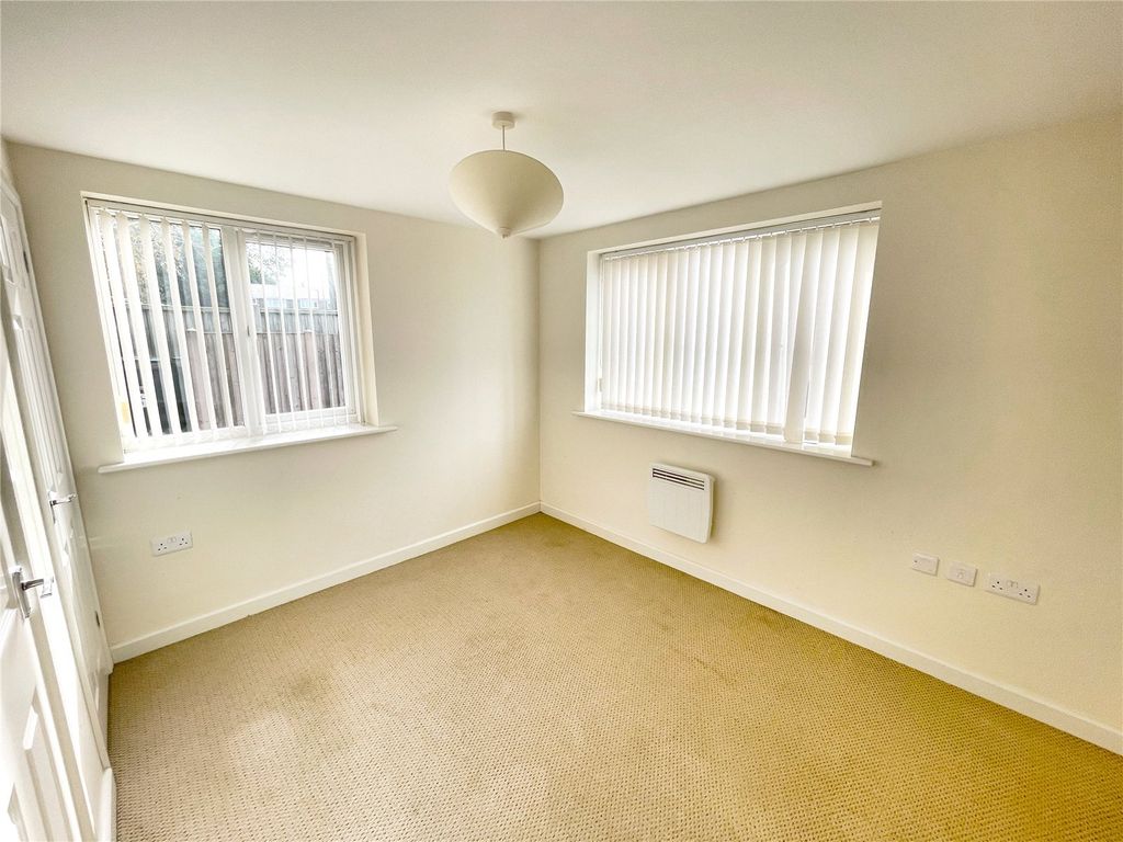 Property photo 2 of 8 Picture No. 01