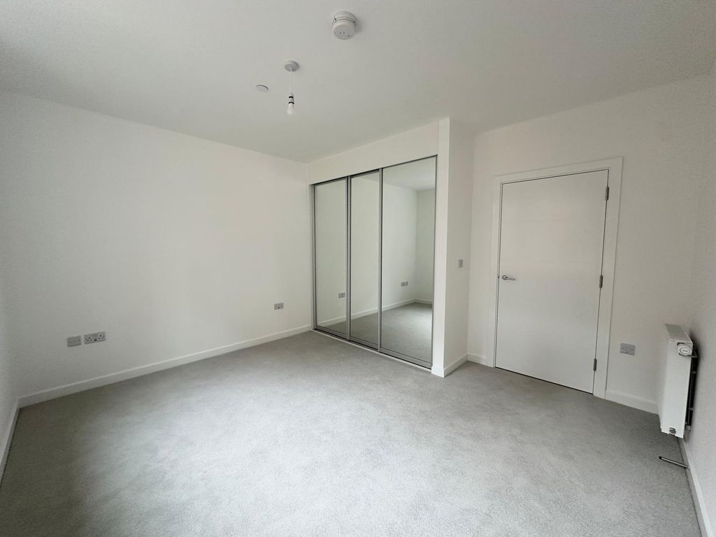 Property photo 2 of 11 Gallery