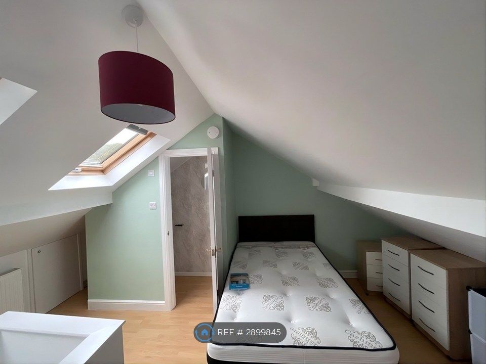 Property photo 3 of 9 Double Ensuite
