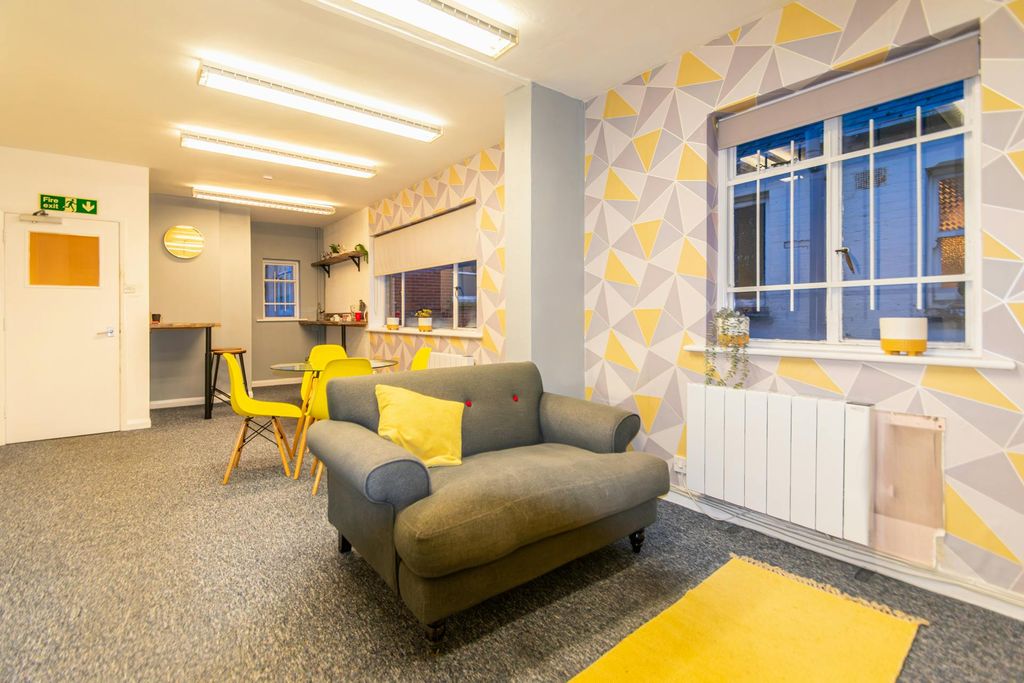 Property photo 2 of 6 18.Jpg