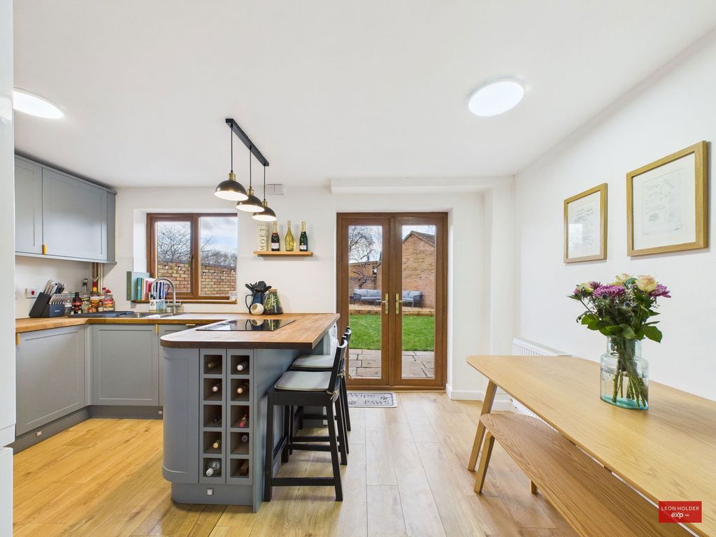 Property photo 3 of 29