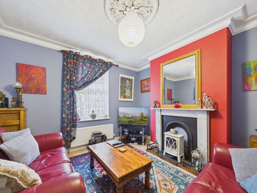 Property photo 2 of 25