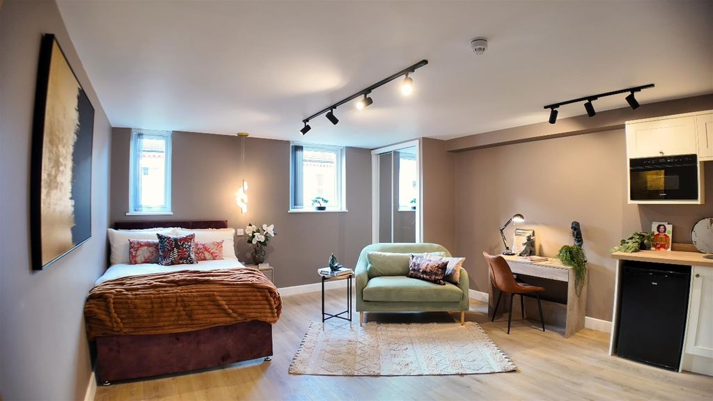 Property photo 2 of 19 Bedroom3.Jpg