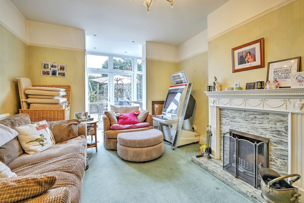 Property photo 2 of 20