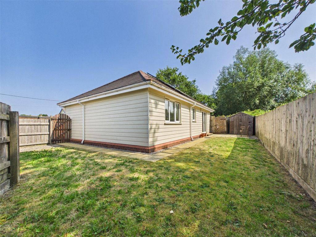 Property photo 2 of 16 Picture No. 19