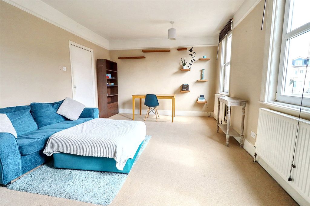 Property photo 3 of 9 Picture No. 09