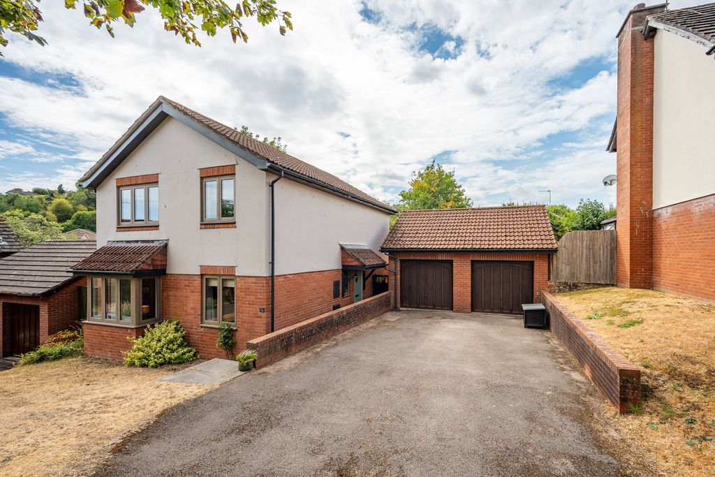 Property photo 1 of 38