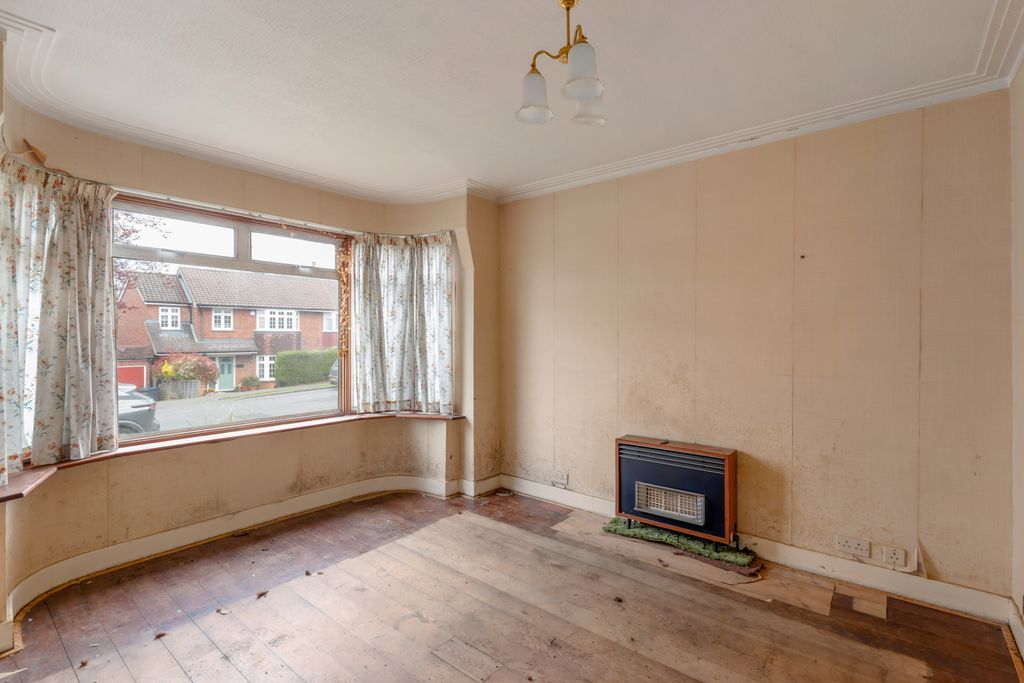 Property photo 2 of 20