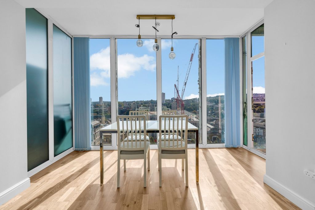 Property photo 3 of 19 3474955