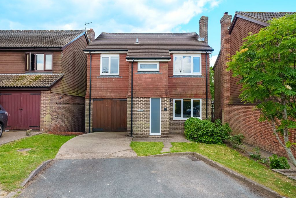 Property photo 1 of 18