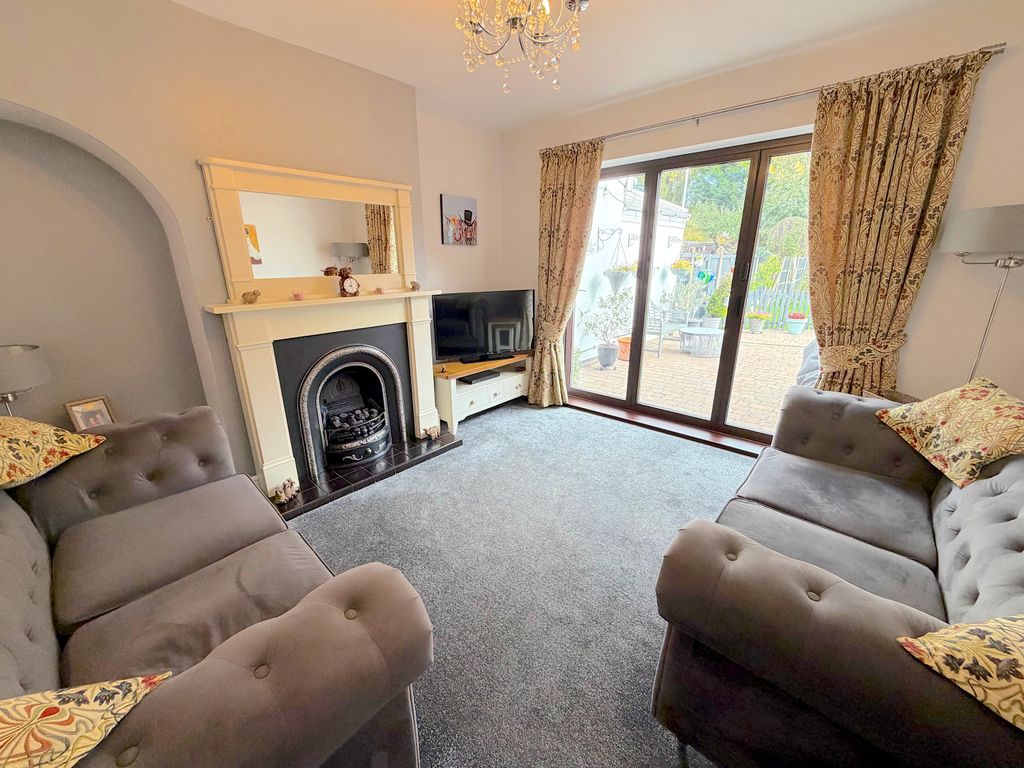 Property photo 2 of 23
