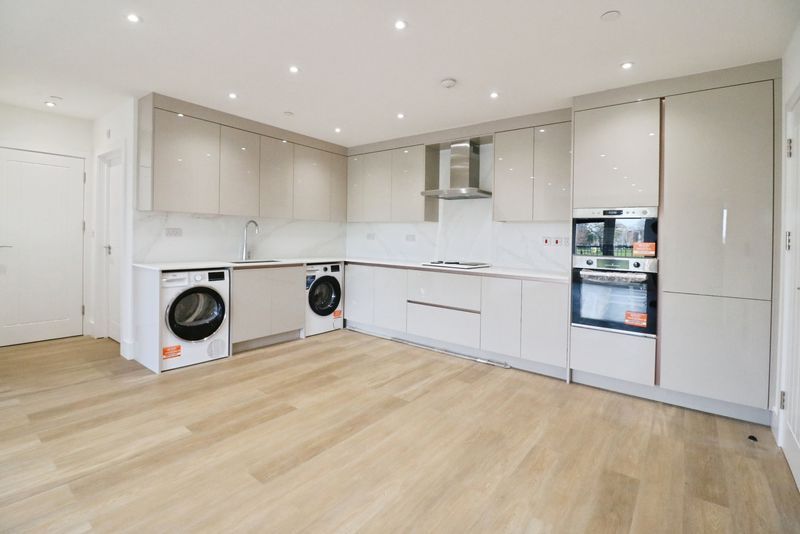 Property photo 2 of 15 Photo 11