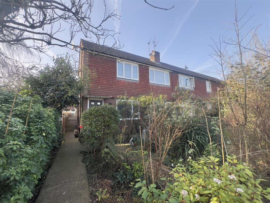 Property photo 1 of 8 External