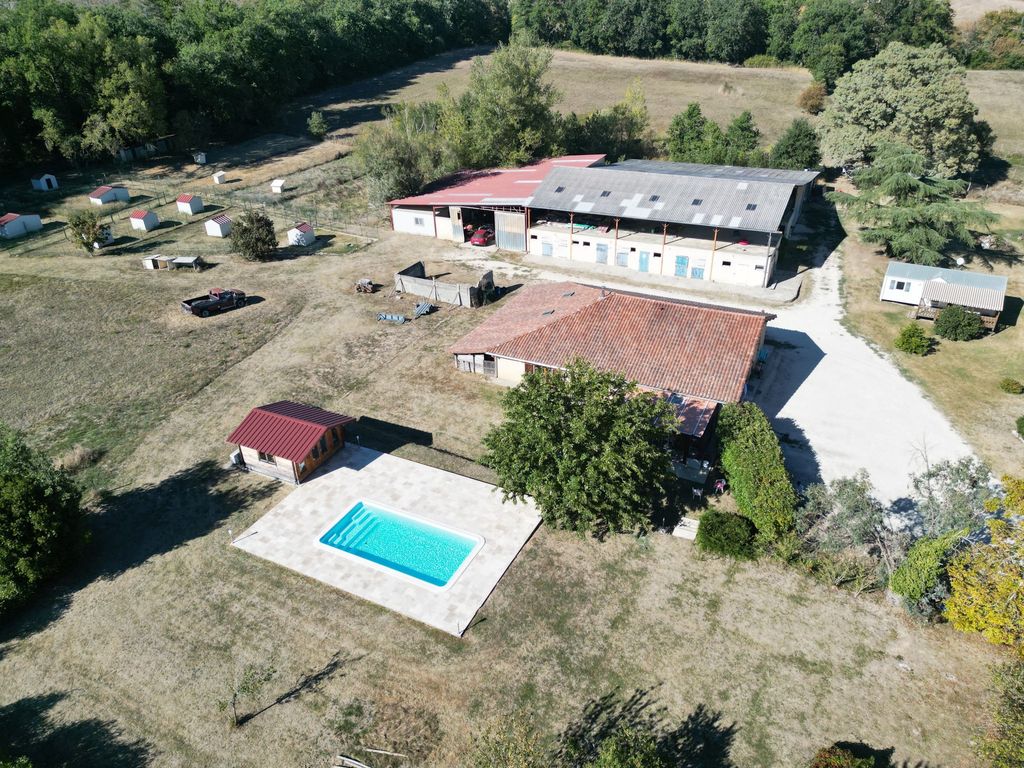 Property photo 2 of 20