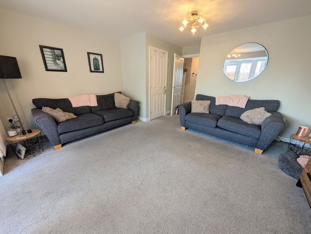 Property photo 3 of 18 Photo 7